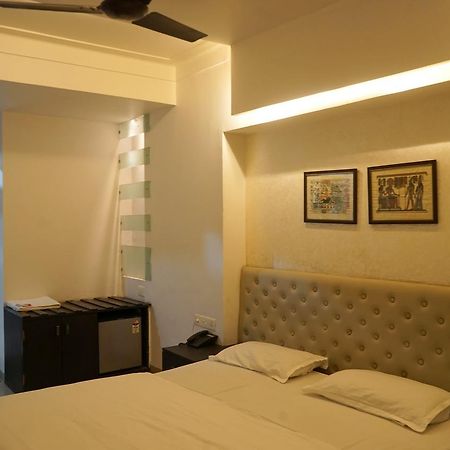 Hotel Paradise ナーグプル エクステリア 写真